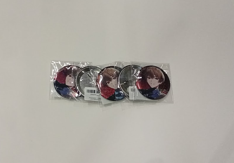button-badges-in-a-clear-bag03