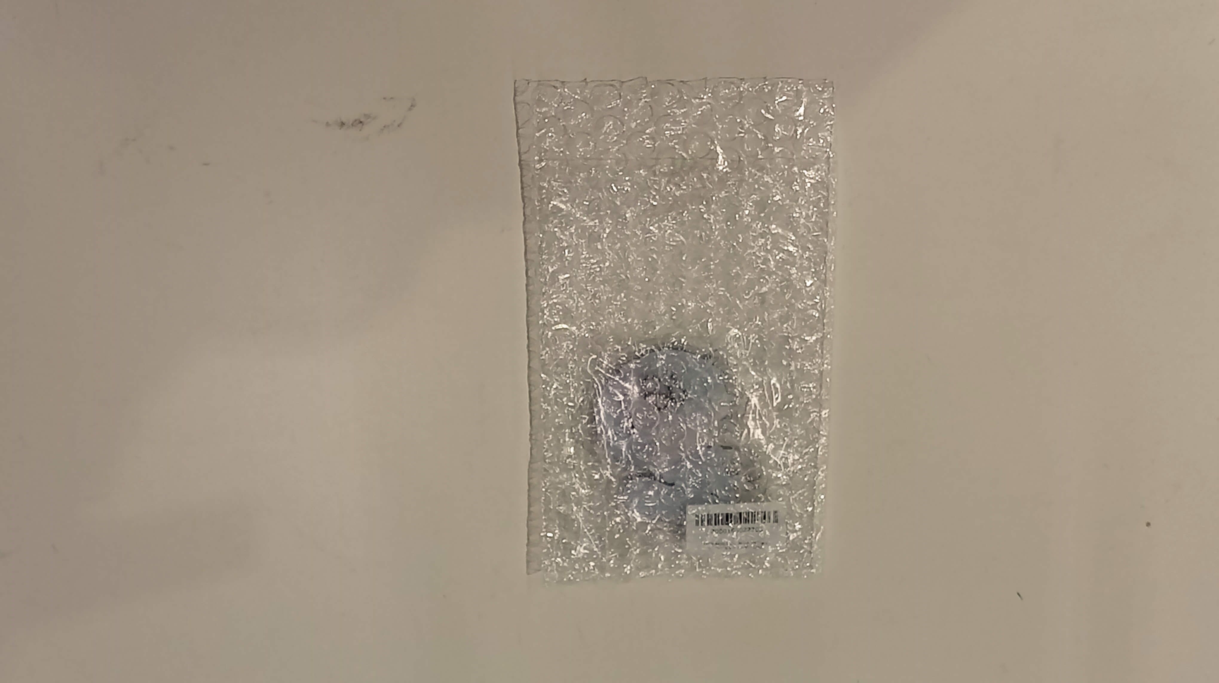 （ナレッジ記事）【ファンに感動を届ける】アクリルキーホルダーの発送・梱包術：チェーン配置に込める品質管理と気遣い